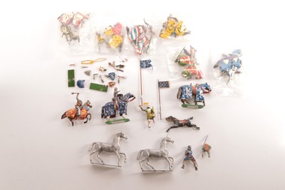 Lot 564 - A lot of spare pieces and part made knights by various makers including Kingcast and Britains comprising Blue Knight Miniatures mounted knights (2)
