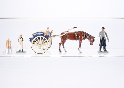 Lot 635 - HM of GB Express Dairy set complete with 2 figures
