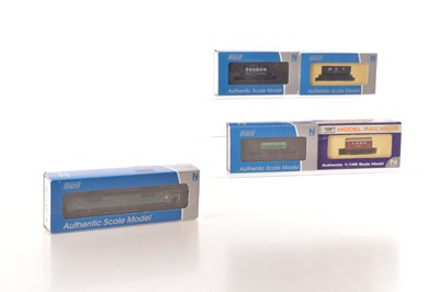 Lot 21 - Dapol N Gauge BR Diesel Locomotive and Goods Wagons (5