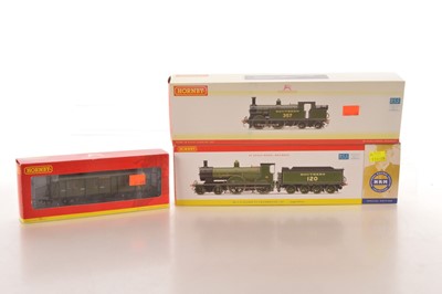 Lot 53 - Hornby boxed  00 Gauge SR olive green Steam Locomotives and SR Maunsell Utility Van (3)