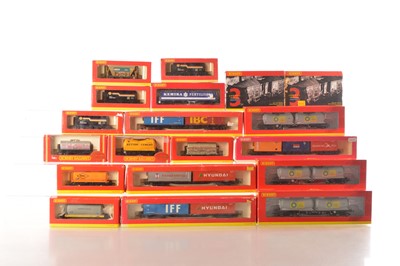 Lot 93 - Hornby China OO Gauge Freight Stock (23)