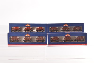 Lot 139 - Four Bachmann 00 Gauge Presflo Cement wagons Triple Packs ( 4 boxes, 12 wagons)