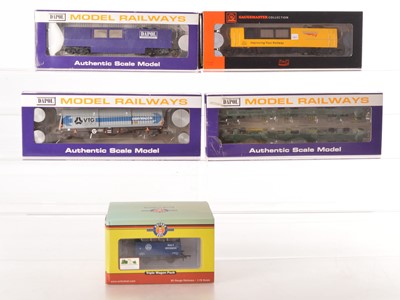 Lot 187 - Dapol 00 Gauge Track Cleaning wagon Ferrywagon and Freightliner wagon  and Dapol for Gaugemaster  Track Cleaning Vehicle and Oxford Rail Triple Pack ICI Wagons   (4)