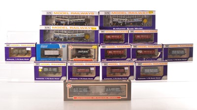 Lot 188 - Dapol 00 Gauge Bogie Tank wagons Private Owner wagons and Hopper Cars and other Rolling stock (16 boxes)