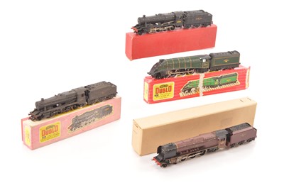 Lot 245 - Hornby-Dublo 00 Gauge 2-Rail boxed and unboxed BR Steam Locomotives and Tenders (4)