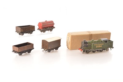 Lot 266 - Hornby-Dublo 00 Gauge pre-war 3-Rail SR Tank Locomotive wagons and LMS Tank Body (6)