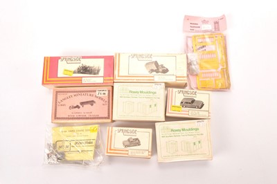 Lot 295 - Springside Langley Roxey Mouldings and Mike's Models unmade 00 Gauge kits including Cars Huts and other items and 0 Gauge Telephone booth (9)