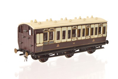 Lot 357 - OO Gauge Ratio Lawrence Scale Models kitbuilt LNWR 6-wheel 7929 Third Brake Coach