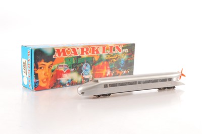 Lot 375 - The following  9 Continental HO Gauge lots are from the Pierce Carlson collection, Marklin 3077 Silver 3-Rail Zeppelin Rail Car
