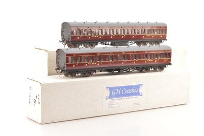 Lot 554 - GM Coaches 0 Gauge Finescale pair of LMS Suburban coaches (2)
