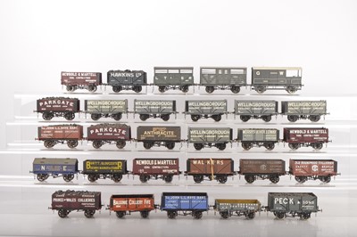 Lot 564 - Slaters/ Aitch Mouldings and other commercial manufacturers 0 Gauge Finescale mixed group of Goods wagons (28)