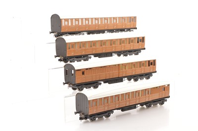 Lot 569 - Ian Kirk or similar 0 Gauge Finescale Kitbuilt group of LNER Suburban Passenger coaches (4)