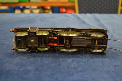 Lot 608 - Kitbuilt Finescale 0 Gauge 4-2-2 Loco & Tender Lined green class GNR Sterling single