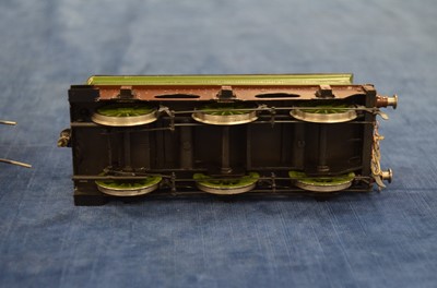 Lot 608 - Kitbuilt Finescale 0 Gauge 4-2-2 Loco & Tender Lined green class GNR Sterling single