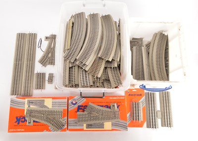 Lot 610 - Lionel 0 Gauge 3-rail Fast track large quantity (Lge Qty)