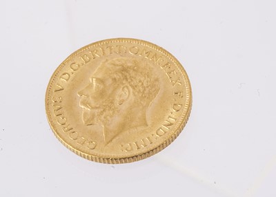 Lot 7 - A George V full gold sovereign