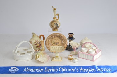 Lot 30 - An assortment of ceramics
