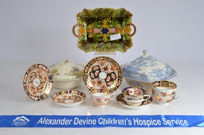 Lot 37 - A mixture of English porcelain