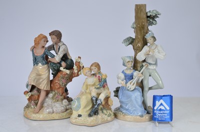 Lot 51 - Three items of Spanish ceramics