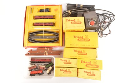 Lot 5 - Tri-ang TT Jinty train Set together with Clan Line Locomotive and Tender and various Track and Accessories (qty)