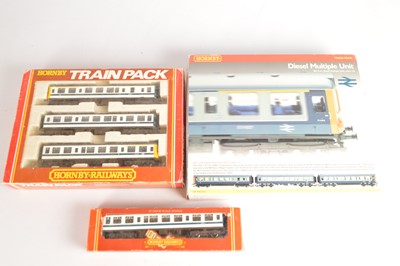 Lot 34 - Hornby 00 gauge Diesel Multiple Units in original boxes (3)