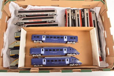 Lot 45 - Hornby 00 gauge Diesel and Electric modern multiple units (14)