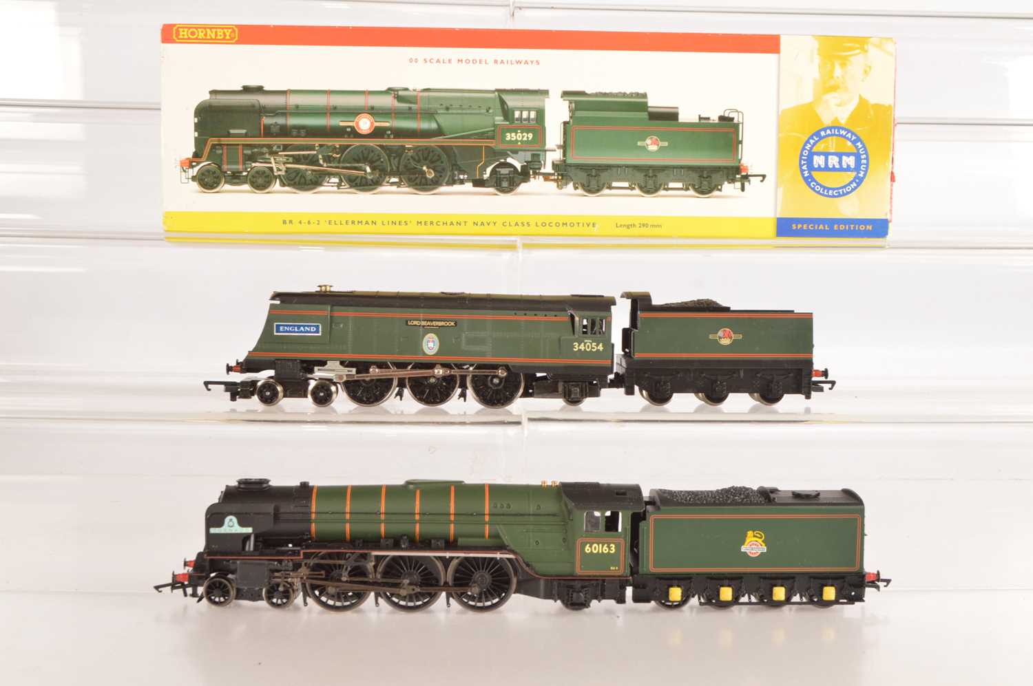 Lot 50 - Hornby 00 gauge  Steam Locomotives and tenders in BR green liveries (3)