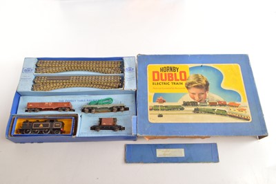 Lot 100 - Hornby-Dublo 00 Gauge 3-Rail boxed Set and unboxed Coaches Goods Rolling stock Track and Buildings (large qty in three boxes)