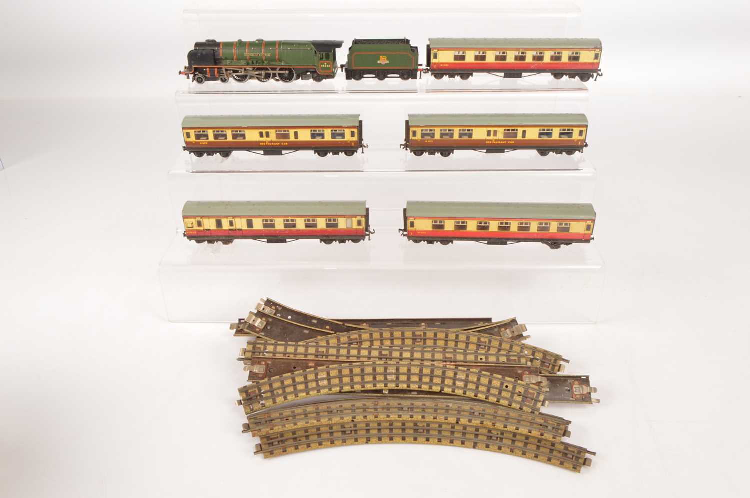 Lot 112 - Hornby-Dublo 00 gauge 3 rail Locomotive coaches and track (qty in 1 box)
