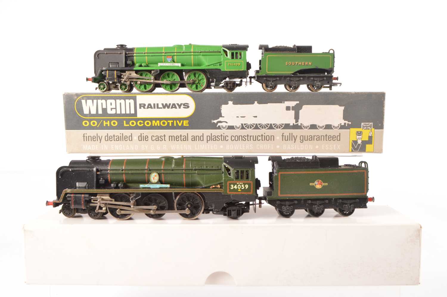 Lot 114 - Wrenn 00 Gauge boxed and unboxed rebuilt West Country and Battle of Britain Class Steam Locomotives and Tenders (2)