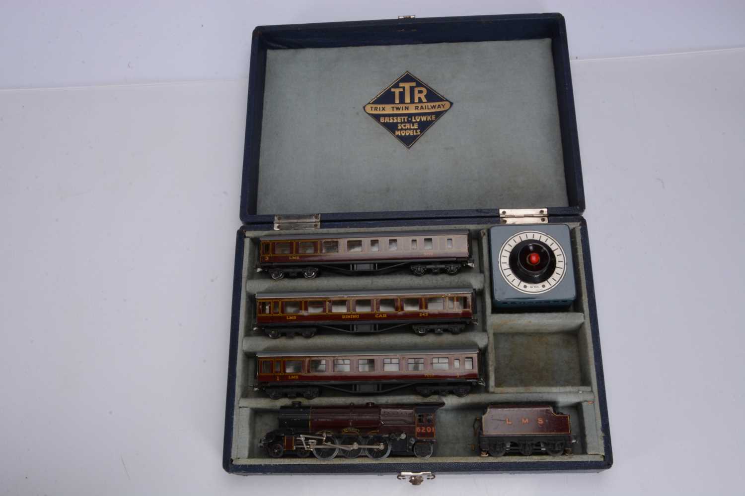 Lot 119 - Trix 00 Gauge pre-war LMS Princess Presentation Set
