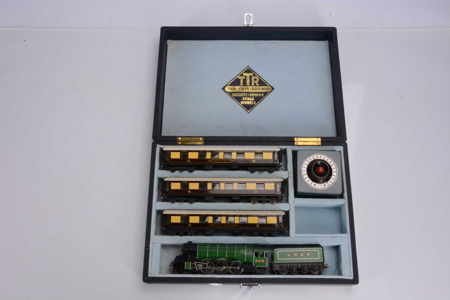 Lot 120 - Trix 00 Gauge LNER 'Scotsman' Pullman Presentation Set