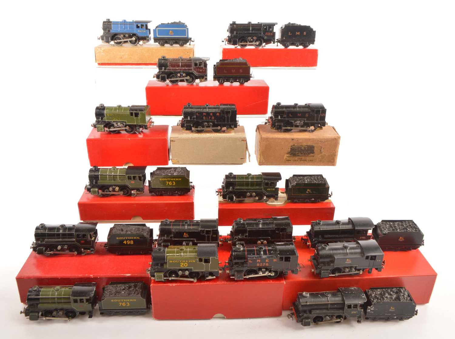 Lot 121 - Trix 00 Gauge 1950's AC 0-4-0 Tank and Tender Locomotives (17)