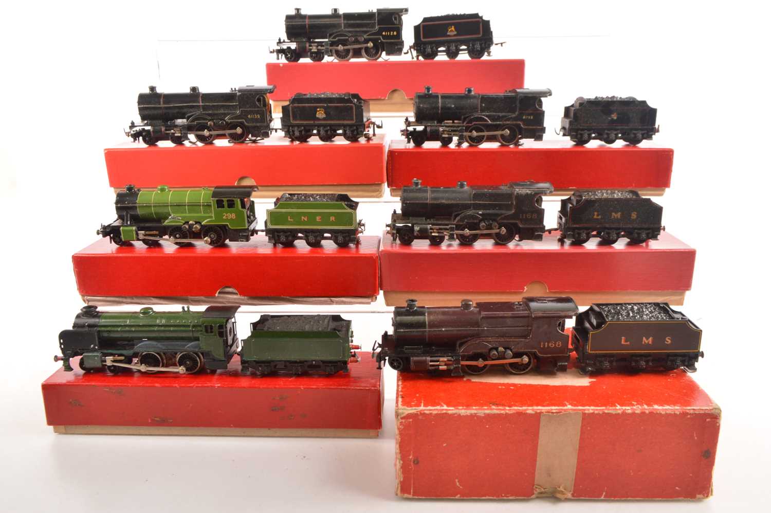 Lot 122 - Trix 00 Gauge 1950's AC and DC 4-4-0 Locomotives and tenders (7)