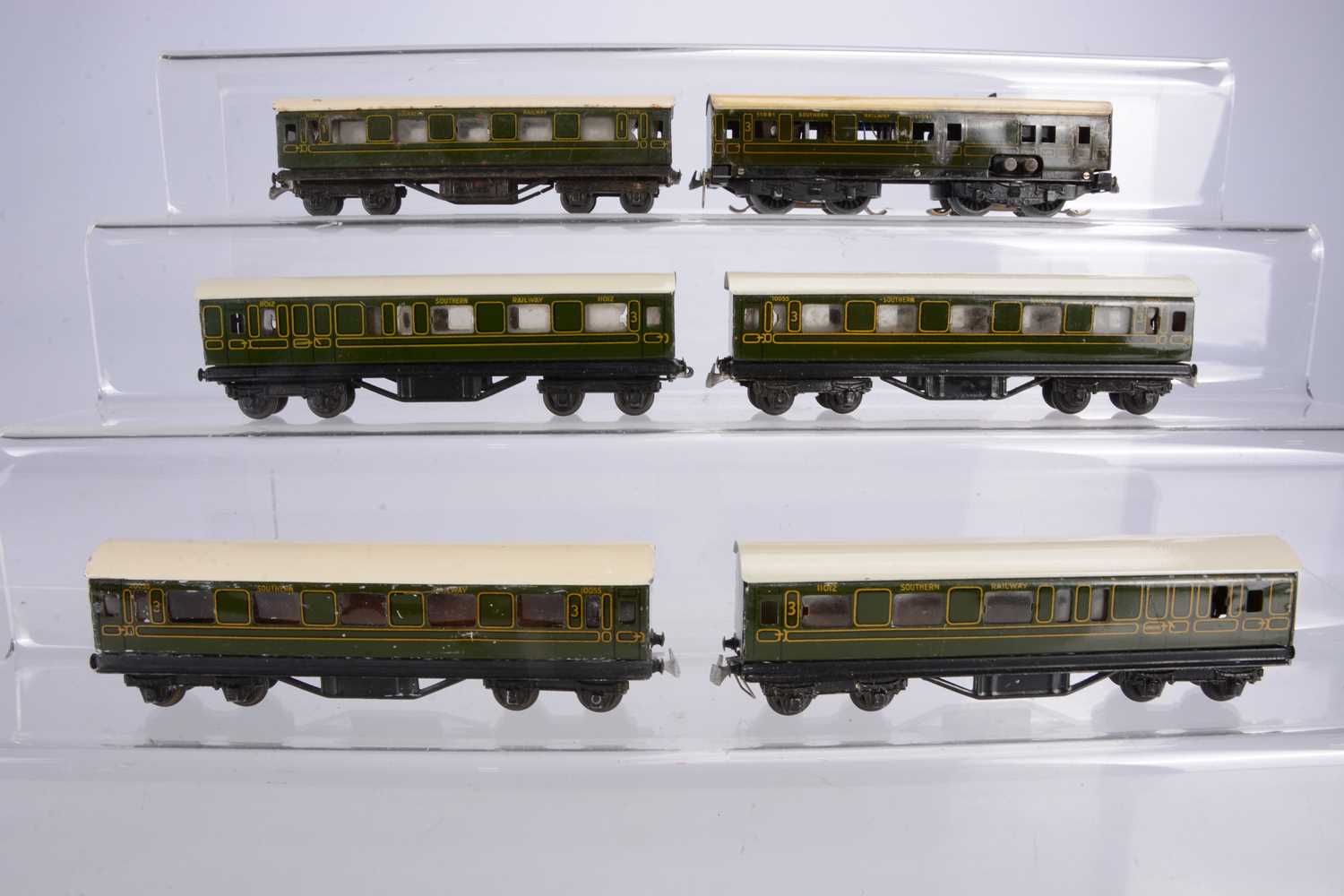 Lot 134 - Trix 00 Gauge pre-war Southern Railway green 6-Car  Portsmouth EMU Electric Multiple Unit (6)