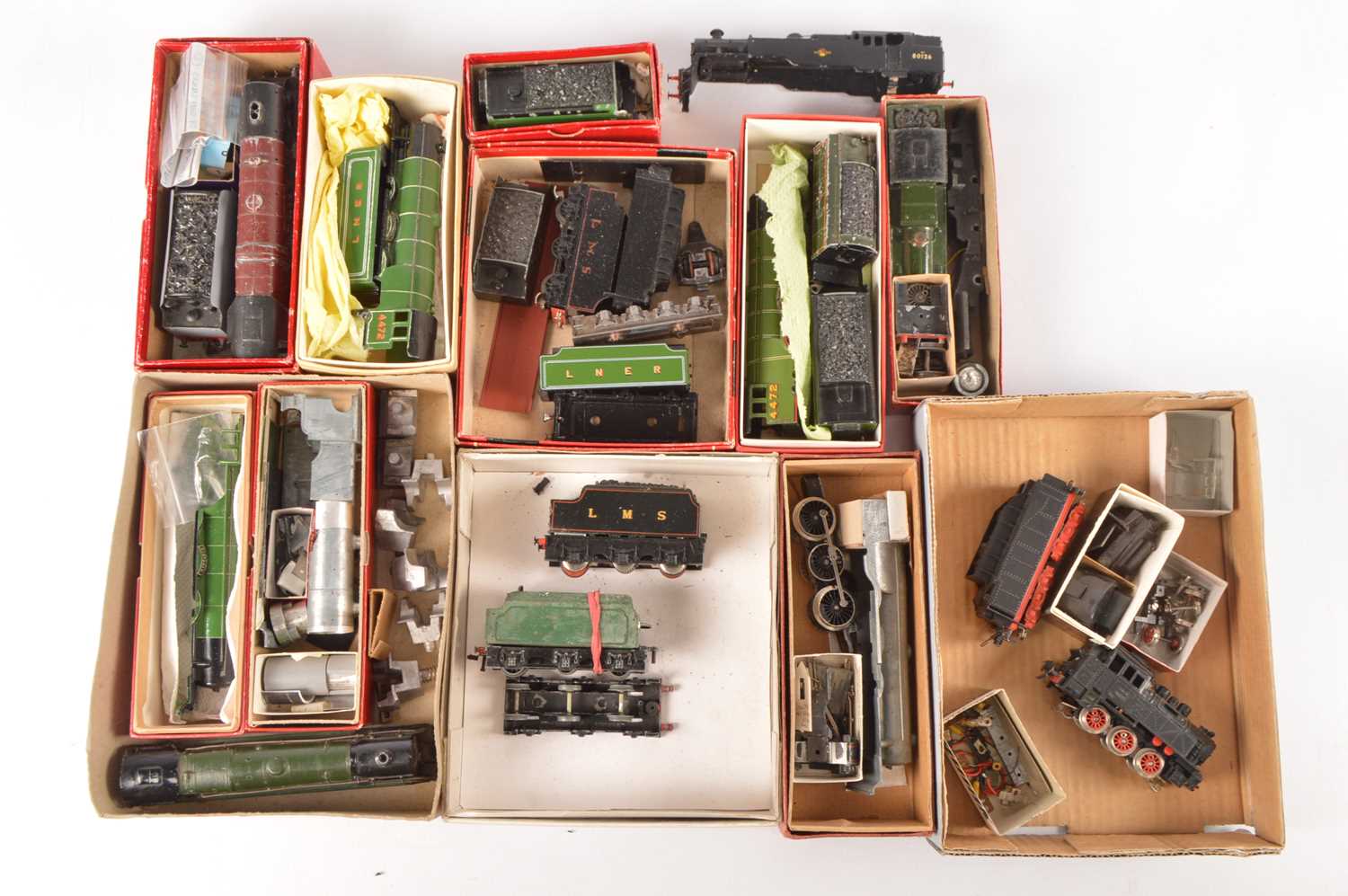 Lot 151 - Trix 00 Gauge Locomotives and Tenders for use as spares (qty)
