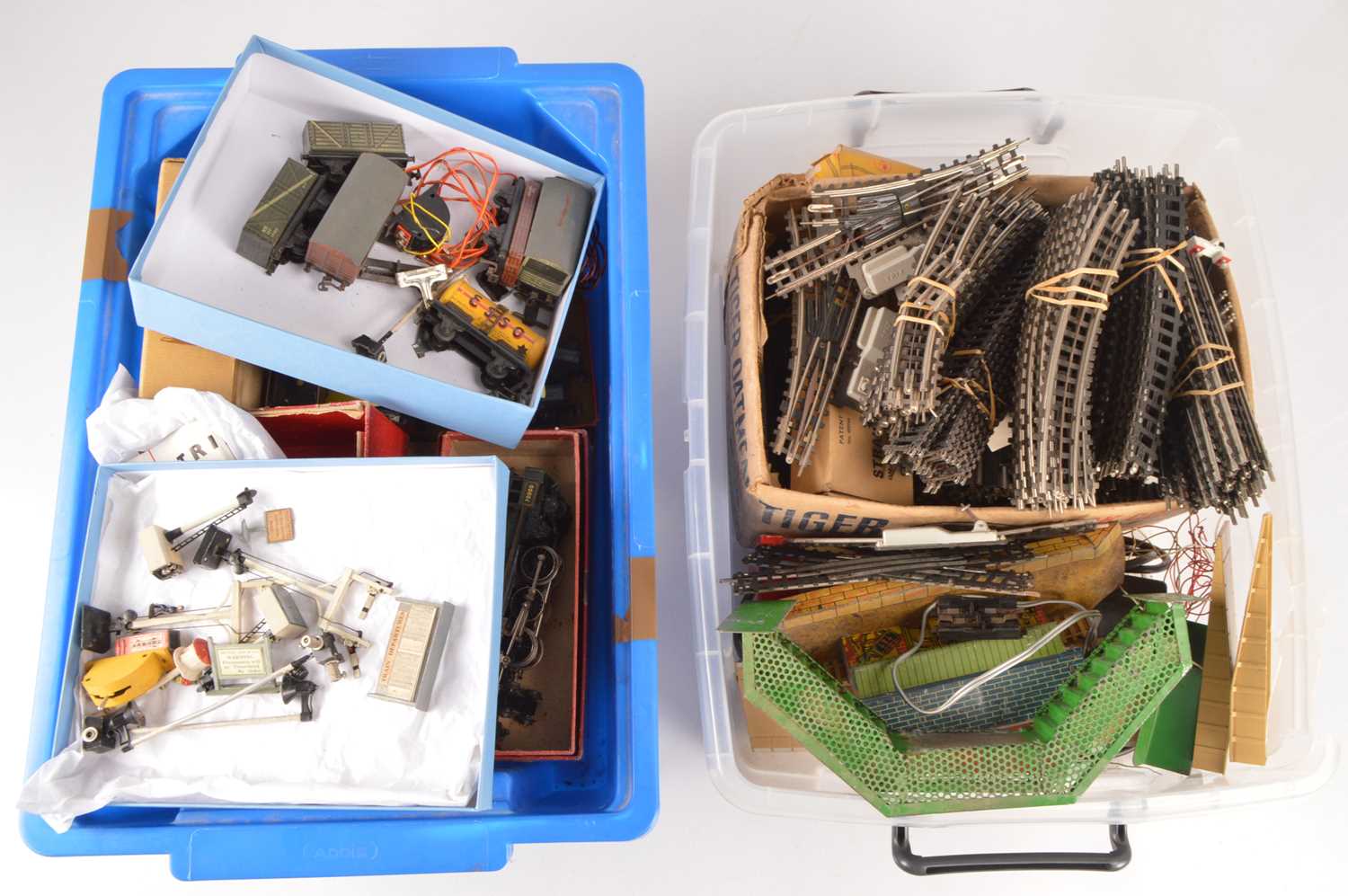 Lot 155 - Trix 00 Gauge Locomotives Rolling Stock Track and various Accessories by Trix Hornby-Dublo and Master Models (qty)