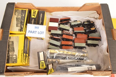 Lot 156 - British Trix 00 gauge Wagons Coaches and Kits (41)