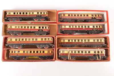 Lot 171 - Trix HO Gauge 20/53 Diesel Flyer Railcar Power and Trailer Cars ( 8 Railcars)