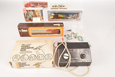 Lot 202 - H0 gauge Lima locomotive with a controller airbrush and other items (qty in 1 box)