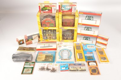 Lot 206 - Hornby Peco Scenix and other 00 gauge Buildings track and scenic accessories all in original packaging (29)