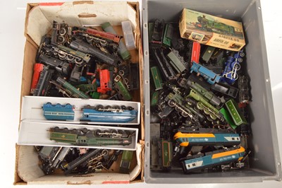 Lot 230 - Hornby Lima and other makes  semi-complete or parts for Locomotives and tenders 00 gauge (qty in 2 boxes)