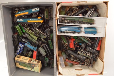 Lot 230 - Hornby Lima and other makes semi-complete or parts for Locomotives and tenders 00 gauge (qty in 2 boxes)