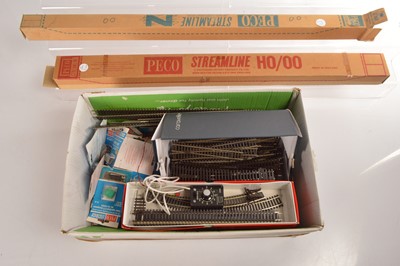 Lot 237 - Peco 00 gauge Track and accessories (qty in 1 box)