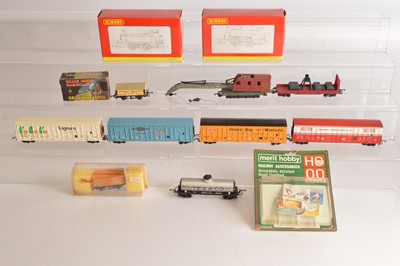 Lot 251 - Hornby Peco Trix Lima 00/H0 gauge Locomotives and wagons (12)