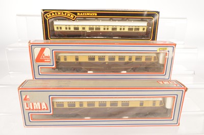 Lot 269 - Lima Mainline 00 gauge Railcars and a coach (3)