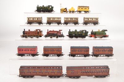 Lot 274 - Hornby Bachmann and other 00 gauge Locomotives and coaches (18)