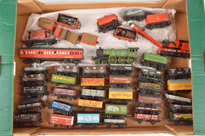 Lot 286 - Hornby Bachmann and other 00/H0 gauge Locomotives  and wagons (39)
