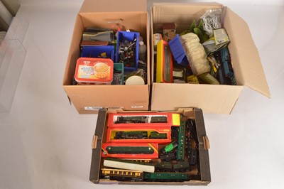 Lot 294 - Hornby Locomotives and rolling stock with other makes Buildings and scenic accessories 00 gauge (qty in 3 boxes)