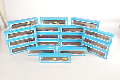 Lot 305 - Airfix 00 gauge Coaches  in maroon liveries  in original boxes (18)